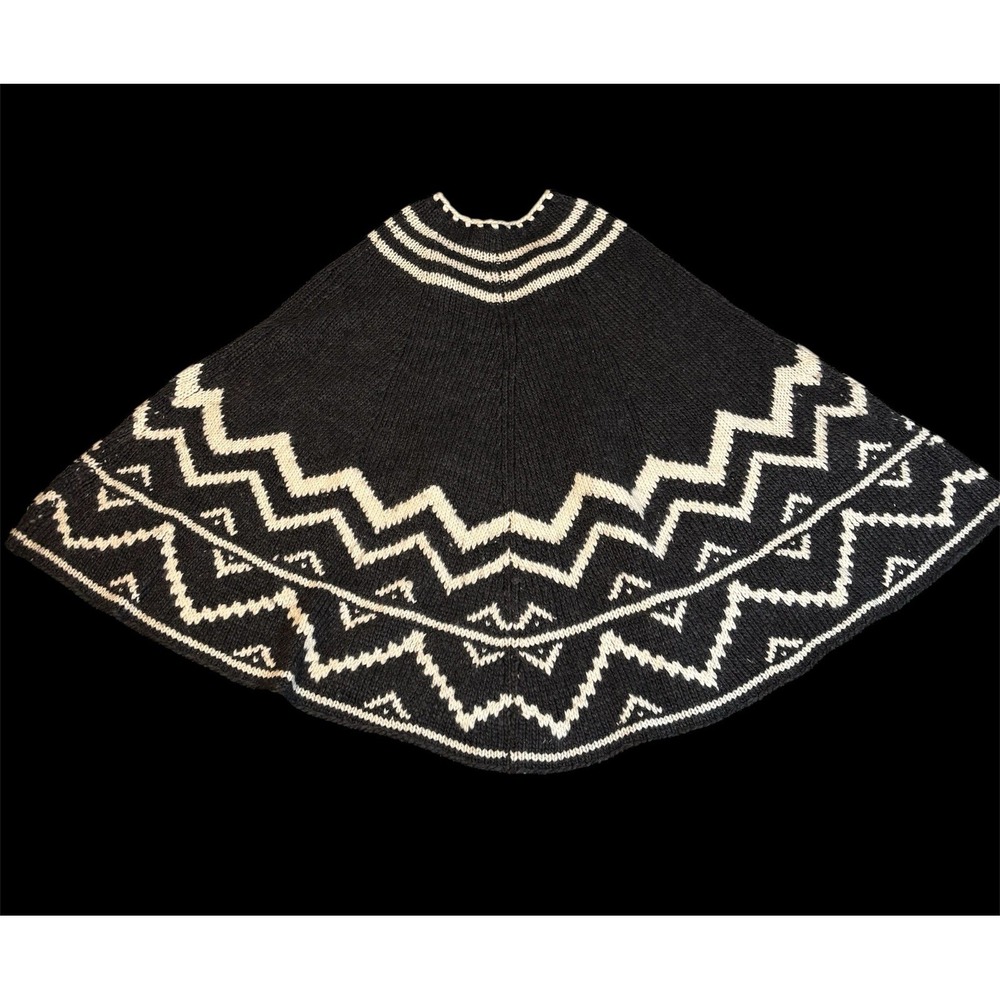 J.Jill Black White Chevron Tassel Closure Crochet Cape Poncho Women's OS Nordic - Picture 4 of 8